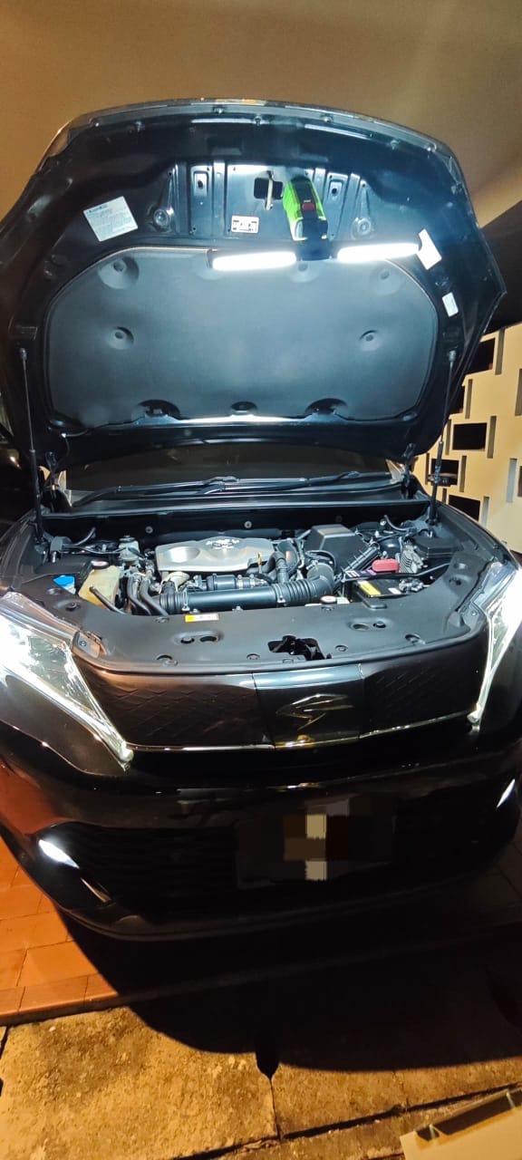 Servis bateri kereta di lokasi pelanggan