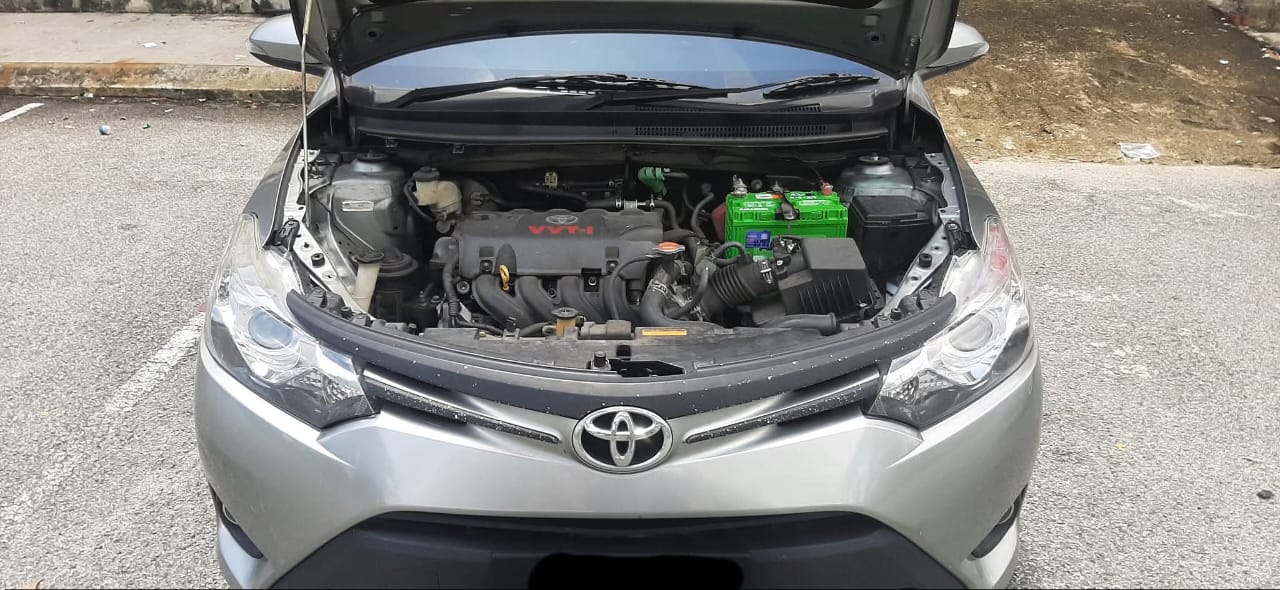 Servis bateri kereta di lokasi pelanggan